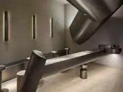 تصاویر| از لاشه هواپیما تا کافه 