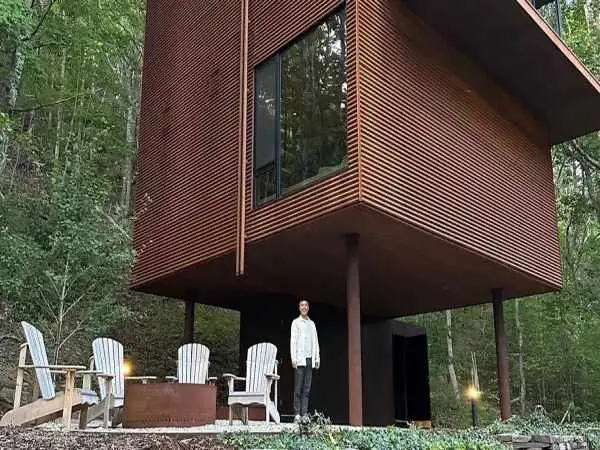 تصاویر| تجربه ای متفاوت از معماری؛ کلبه ای در جنگل های بلوط کانادا 