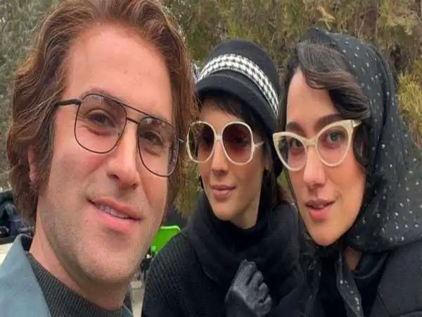 عکس های بازیگرِ سریال «تاسیان» در اسپانیا