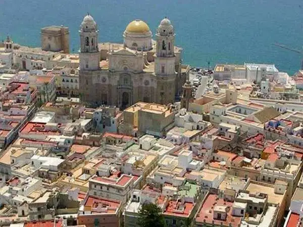 عکس؛ شهری که شبیه به یک تابلوی نقاشی است