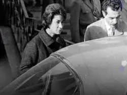 عکس| سفر در زمان؛ «اشرف پهلوی» در نشست سازمان زنان هند در دهلی نو؛ سال 56