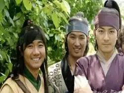 عکس| سفر زمان؛ «ماری» (سریال جومونگ) در کنار همسرش در رستوران چینی؛ سال 1397