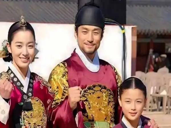 عکس| سفر به تاریخ؛ عکس های عروسی «امپراتور سوکجونگ» (سریال دونگی) در 33 سالگی