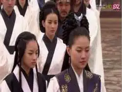 عکس| سفر به تاریخ؛ عکس یادگاری «سوریانگ و بانو یومیول» در پشت صحنه سریال «جومونگ»