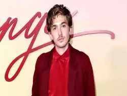 تصاویر| زندگی خصوصی، عکس های شخصی و بیوگرافی آستین آبرامز