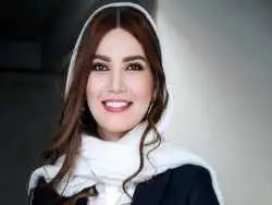 عکس| سفر در زمان؛ «متین ستوده» در یک سالگی و در آغوش مادربزرگ اش؛ سال 65