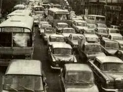 تصاویر؛ سفر در زمان؛ ترافیک اول مهر خیابان های تهران صدای ملکه را درآورد!