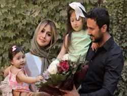 عکس؛ همسر شاهرخ استخری با انتشار عکس خانوادگی: «نذاریم حسرت شه»