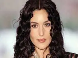 عکس| سفر در زمان؛ «مونیکا بلوچی، نماد زیبایی در سینما» در 30 سالگی؛ سال 1379