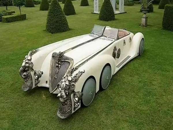 تصاویر| خودروی افسانه ای «کاپیتان نِمو»؛ ناتیلوس با شاسی لندرور و تزئینات هندی