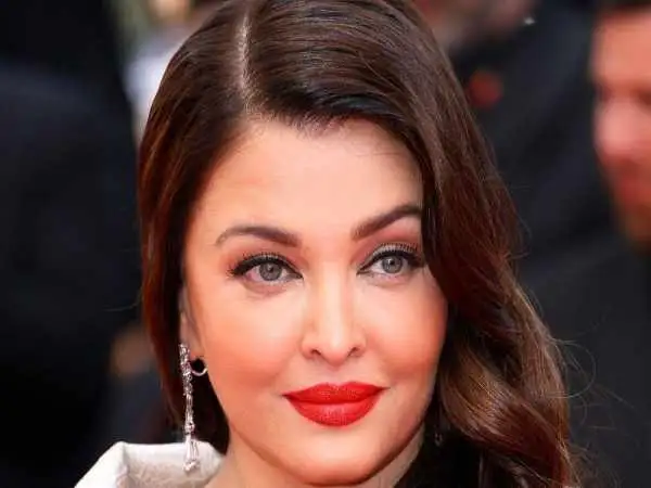 عکس؛ سفر در زمان؛ چهره «آیشواریا رای» در حاشیه یک مراسم در مراکش؛ سال 1383