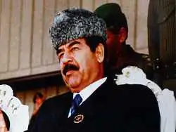 عکس| سفر در زمان؛ «صدام، حسنی مبارک و ملک حسین» در حال نمازخواندن در مصر؛ سال 1368