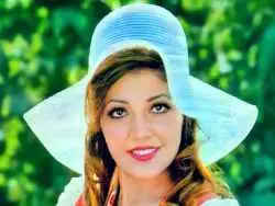 عکس| سفر در زمان؛ «هاله نظری» در کنار «مرتضی عقیلی» در سال 1352