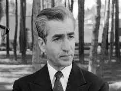 عکس| سفر در تاریخ؛ «محمدرضا پهلوی» در حال تست جنگنده f-4 در آمریکا؛ سال 1347