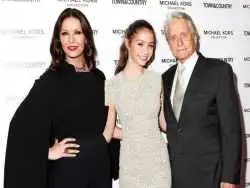 تصاویر| زندگی پرزرق وبرق دختر کاترین زتا جونز و مایکل داگلاس؛ از کودکی تا ورود به هالیوود