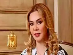 عکس| سفر به تاریخ؛ «رغد، دختر صدام حسین» در کنار مادرش «ساجده طلفاح» سر میز غذا