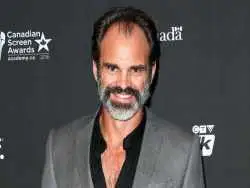 تصاویر| زندگی خصوصی، عکس های شخصی و بیوگرافی استیون آگ