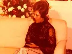 عکس| سفر در زمان؛ «ساجده» همسر اول صدام در حال طبیعت گردی با دخترش رغد؛ دهه 50