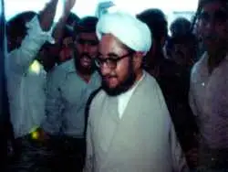 عکس| سفر در زمان؛ «محمدصادق خلخالی» در منزل مسکونی اش در قم؛ دهه 70