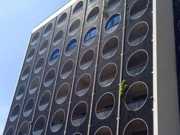 عکس| کاخ پنجره های مدور؛ شاهکار معماری مدرن در قلب تورین ایتالیا 