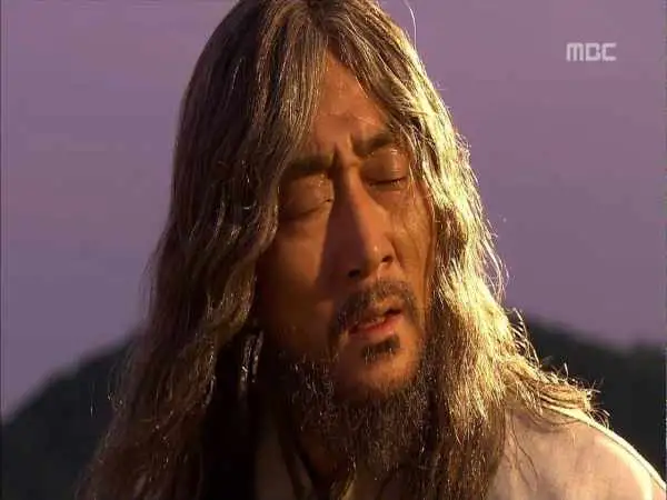 عکس| سفر در زمان؛ «هموسو» سریال جومونگ با روپوش پزشکی؛ سال 1395