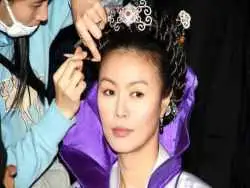 عکس| سفر زمان؛ چهرۀ «بانو یومیول» در نشست خبری قبل از عروسی اش؛ 2 سال بعد از «جومونگ»