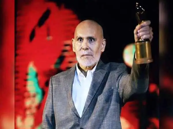 عکس| سفر در زمان؛ «جمشید هاشم پور و فرامرز قریبیان» در لباس تکاوری؛ سال 1363