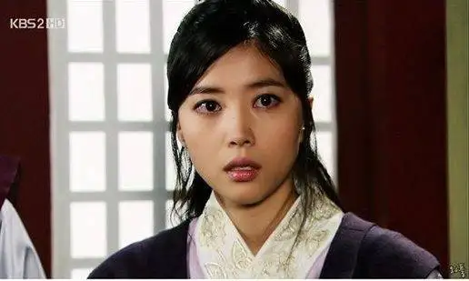 عکس| سفر زمان؛ «فرمانده هیاپ» (امپراتور بادها) در 41 سالگی در مراسم عروسی دوستانش