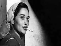 عکس| سفر در زمان؛ «مرضیه» خواننده قبل انقلاب در 18 سالگی؛ سال 1321