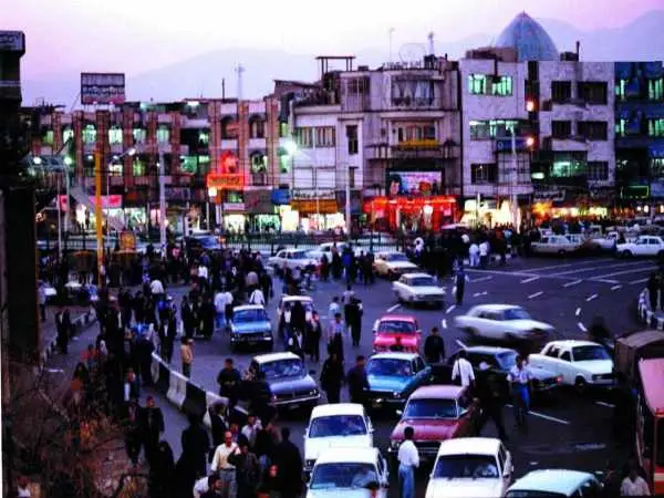 عکس؛ سفر در زمان؛ 30 سال پیش پیکان را با این شرایط می فروختند!