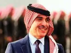 عکس؛ سفر در زمان؛ ملک حسین پادشاه اردن با لباس مدرسه و در 17 سالگی؛ سال 1330