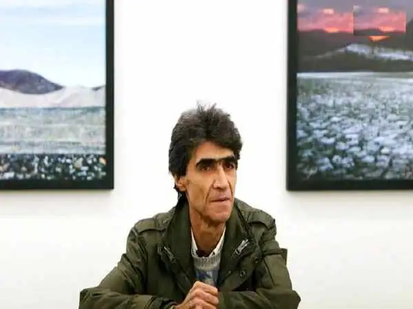 عکس؛ شهاب حسینی و امین حیایی به وصیت ناصر تقوایی عمل نکردند!