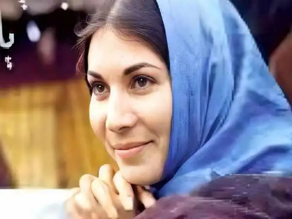 عکس| سفر در زمان؛ «پروانه معصومی در کنار آنیک شفرازیان» در سال 1357