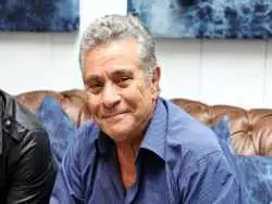 عکس| سفر در زمان؛ «بهروز وثوقی در کنار آذر شیوا» در سال 1347