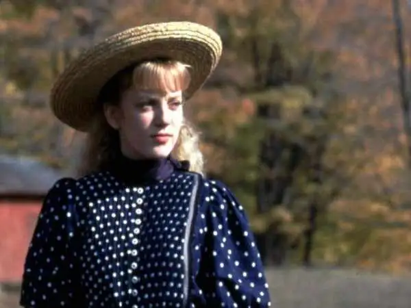 عکس| سفر به تاریخ؛ چهرۀ «سارا» در سریال «قصه های جزیره» بعد از 30 سال در 46 سالگی