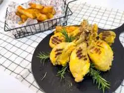 مرغ دوغی خوشمزه با زعفران و کره؛ آموزش تهیه مرغ دوغی