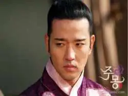 عکس| سفر زمان؛ چهرۀ «مدیر سایونگ» (سریال جومونگ) در 48 سالگی در سریال جدیدش