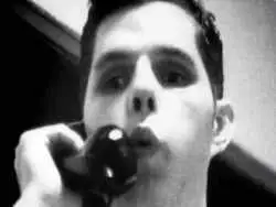 مردی که می توانست با «سوت زدن» در تلفن جنگ هسته ای راه بیندازد!