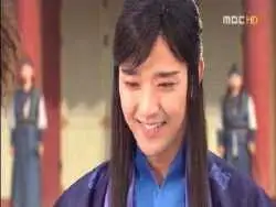 عکس| سفر زمان؛ چهرۀ متفاوت «مدیر سایونگ» 15 سال بعد از «جومونگ» در سریال «احساس پادشاه»