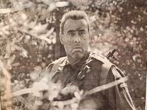 عکس| سفر در زمان؛ «جمشید هاشم پور» در کنار همسرش در 79 سالگی؛ سال 1402