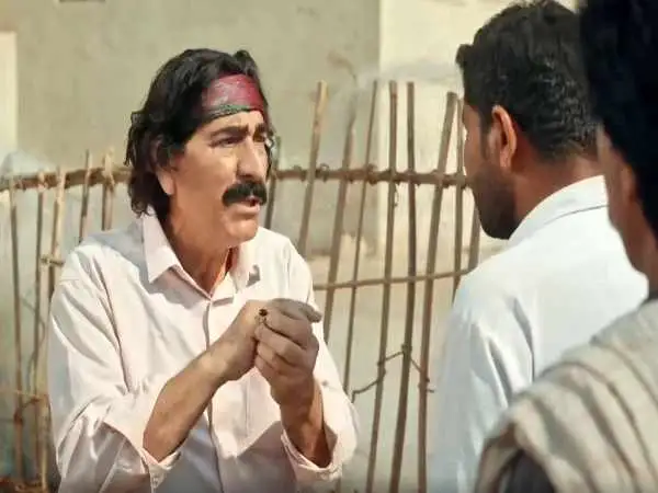 عکس| سفر در زمان؛ «کیوان» سریال نون خ در حال پخت نان در یک نانوایی؛ سال 97