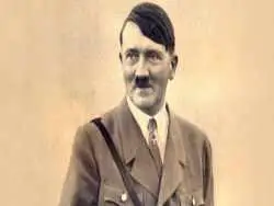 عکس| سفر در زمان؛ «هیتلر» در حال خوش گذرانی و میوه خوردن در طبیعت؛ سال 1310