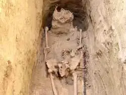 جنگجوی باستانی با شمشیرش بعد از 1400 سال از زیر خاک بیرون آمد