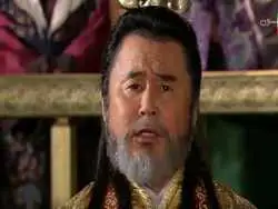 عکس| سفر زمان؛ «سانگا» (امپراتور بادها) در 70 سالگی در حال پارو کردن برف در کنار همسرش