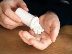 این دو داروی معده را هرگز خودسرانه مصرف نکنید!