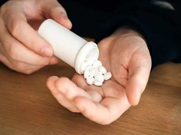 این دو داروی معده را هرگز خودسرانه مصرف نکنید!