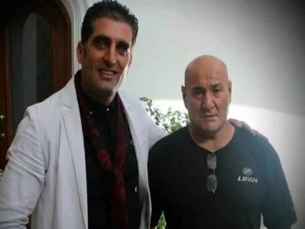 عکس| سفر در زمان؛ «صفر کشکولی» در حال فیگور گرفتن در مسابقات پرورش اندام در کویت؛ سال 41