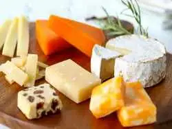  نتیجه پژوهشی تازه در ژاپن: خوردن پنیر می تواند خطر زوال عقل را کاهش دهد