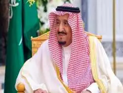 عکس| سفر در زمان؛ «ملک سلمان» در حال گفتگو با وزیر کشور سنگالی در داکار؛ سال 1378