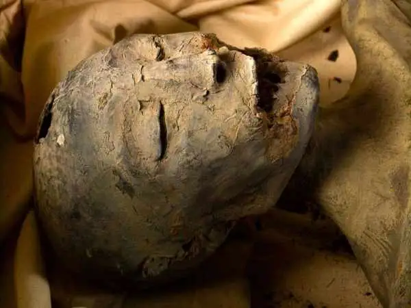 مردی که 30 سال پیش به روش مصر باستان «مومیایی» شد